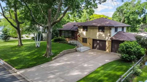 518 12th Avenue NW New Brighton MN 55112