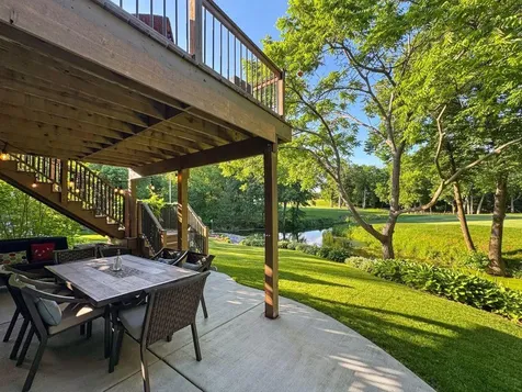 1602 Woodstone Drive Victoria MN 55386