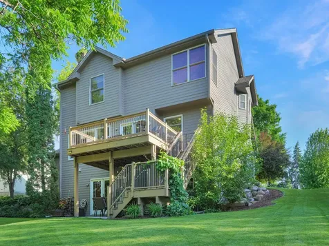 1602 Woodstone Drive Victoria MN 55386