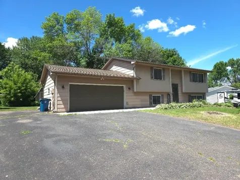 5627 Lannon Avenue NE Albertville MN 55301