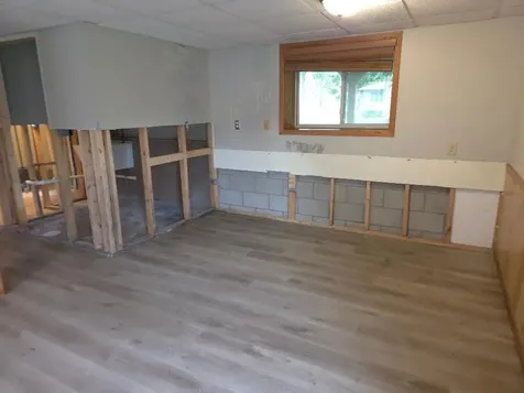 5627 Lannon Avenue NE Albertville MN 55301