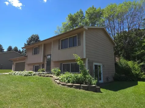 5627 Lannon Avenue NE Albertville MN 55301
