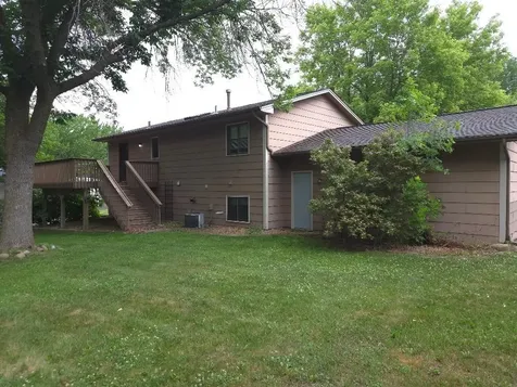5627 Lannon Avenue NE Albertville MN 55301