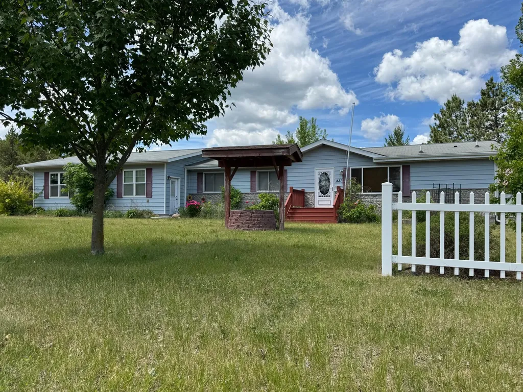 431 Main Street NW Menahga MN 56464