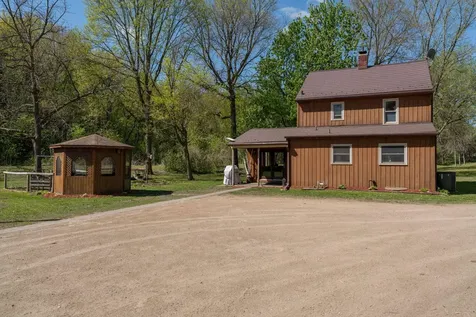 775 Ottawa Road Le Sueur MN 56058