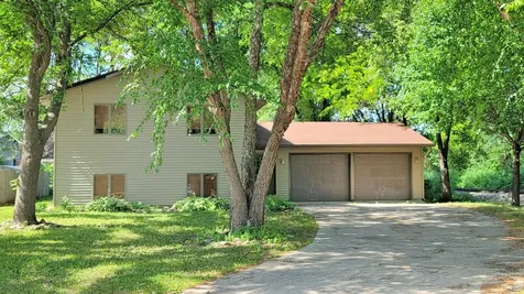 512 Nelson Court Northfield MN 55057