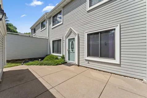 943 Sylvia Lane Shoreview MN 55126