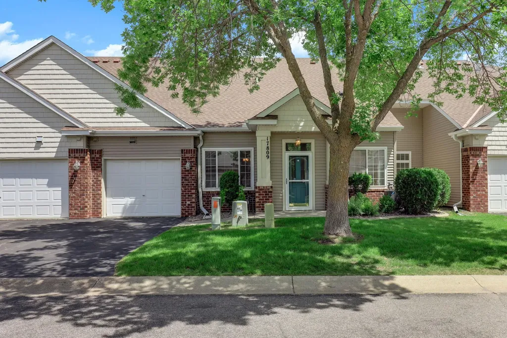 17809 38th Avenue N Plymouth MN 55446