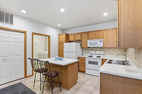 17809 38th Avenue N Plymouth MN 55446