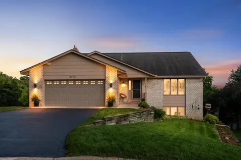 8713 Lakeview Circle Bloomington MN 55438