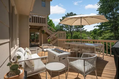 8713 Lakeview Circle Bloomington MN 55438