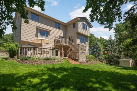 8713 Lakeview Circle Bloomington MN 55438