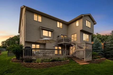 8713 Lakeview Circle Bloomington MN 55438