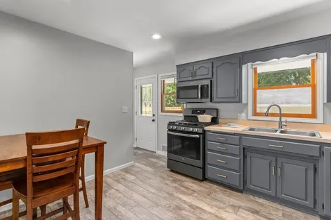 784 Mary Street N Maplewood MN 55119