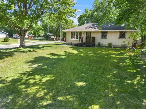784 Mary Street N Maplewood MN 55119