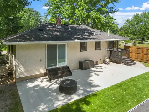 784 Mary Street N Maplewood MN 55119