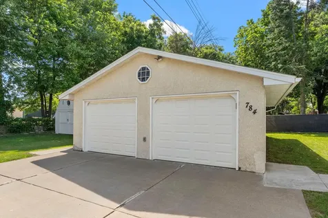 784 Mary Street N Maplewood MN 55119