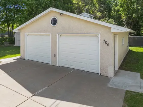 784 Mary Street N Maplewood MN 55119