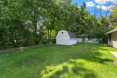 784 Mary Street N Maplewood MN 55119