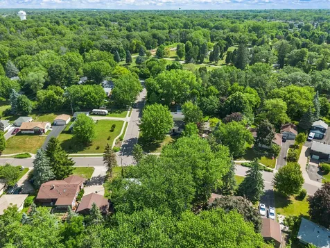 784 Mary Street N Maplewood MN 55119