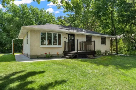 784 Mary Street N Maplewood MN 55119