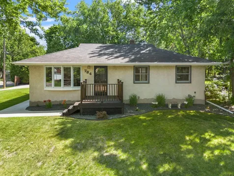 784 Mary Street N Maplewood MN 55119