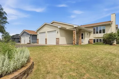 2073 Lydia Avenue E Maplewood MN 55109