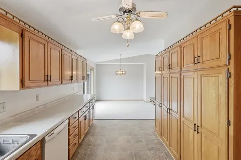 2073 Lydia Avenue E Maplewood MN 55109