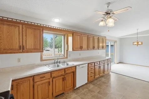 2073 Lydia Avenue E Maplewood MN 55109
