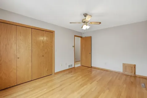 2073 Lydia Avenue E Maplewood MN 55109