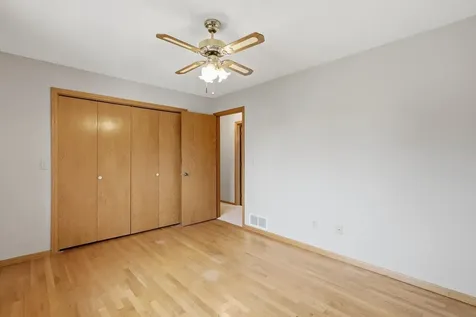 2073 Lydia Avenue E Maplewood MN 55109