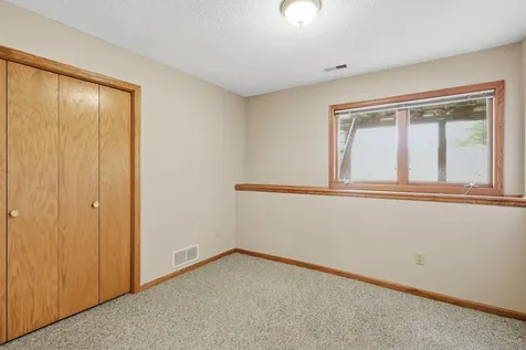 2073 Lydia Avenue E Maplewood MN 55109