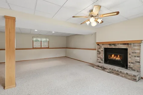 2073 Lydia Avenue E Maplewood MN 55109
