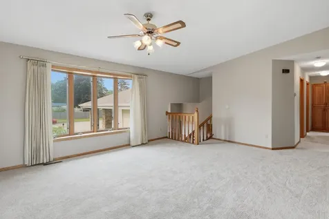 2073 Lydia Avenue E Maplewood MN 55109