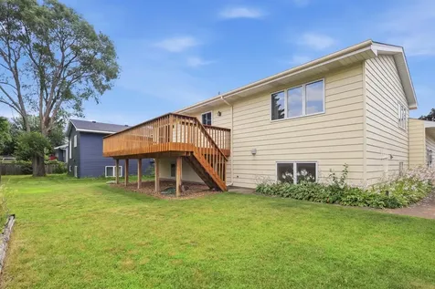 2073 Lydia Avenue E Maplewood MN 55109
