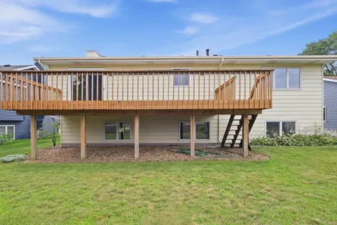 2073 Lydia Avenue E Maplewood MN 55109