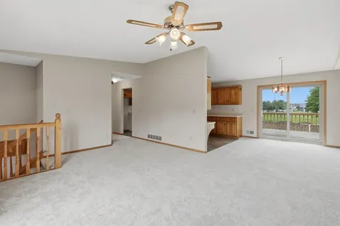 2073 Lydia Avenue E Maplewood MN 55109