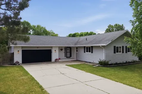 57 Prairiewood Drive S Fargo ND 58103