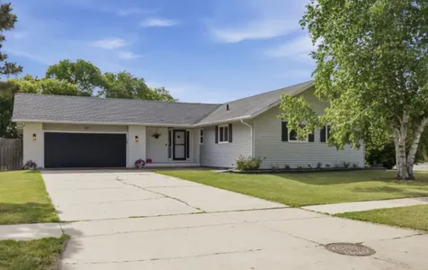 57 Prairiewood Drive S Fargo ND 58103