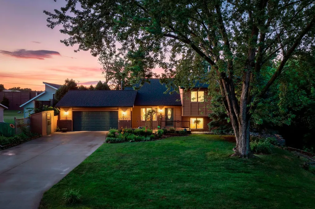 456 Vadnais Road Vadnais Heights MN 55127