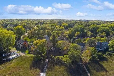 12428 54th Avenue N Plymouth MN 55442
