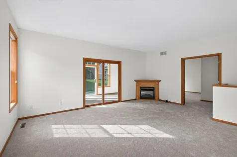 442 Meadowood Lane Burnsville MN 55337