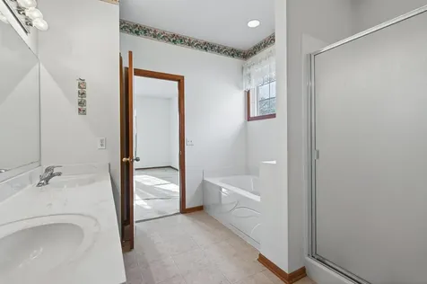 442 Meadowood Lane Burnsville MN 55337