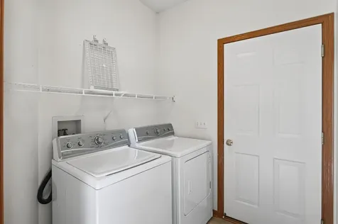 442 Meadowood Lane Burnsville MN 55337