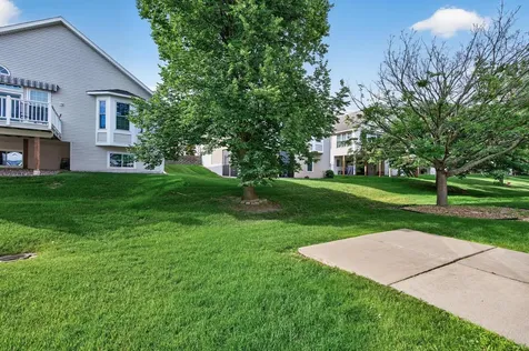 442 Meadowood Lane Burnsville MN 55337