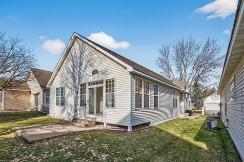 442 Meadowood Lane Burnsville MN 55337