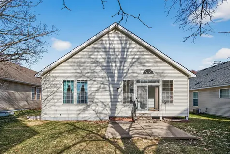 442 Meadowood Lane Burnsville MN 55337