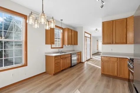 442 Meadowood Lane Burnsville MN 55337