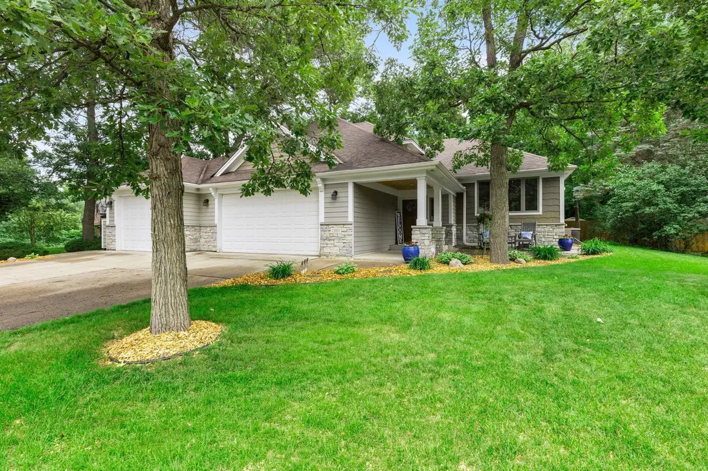 13001 Nightingale Street NW Coon Rapids MN 55448