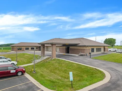 1004 N Loeffler Avenue Caledonia MN 55921